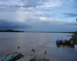 2004 Thailand &raquo; Mekong_Phimai_PKW