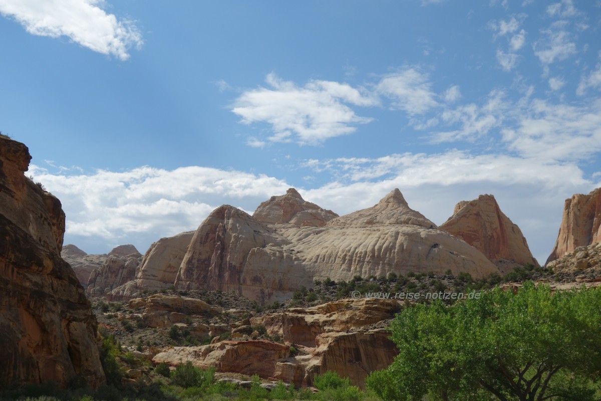 On the road - hier Capital Reef