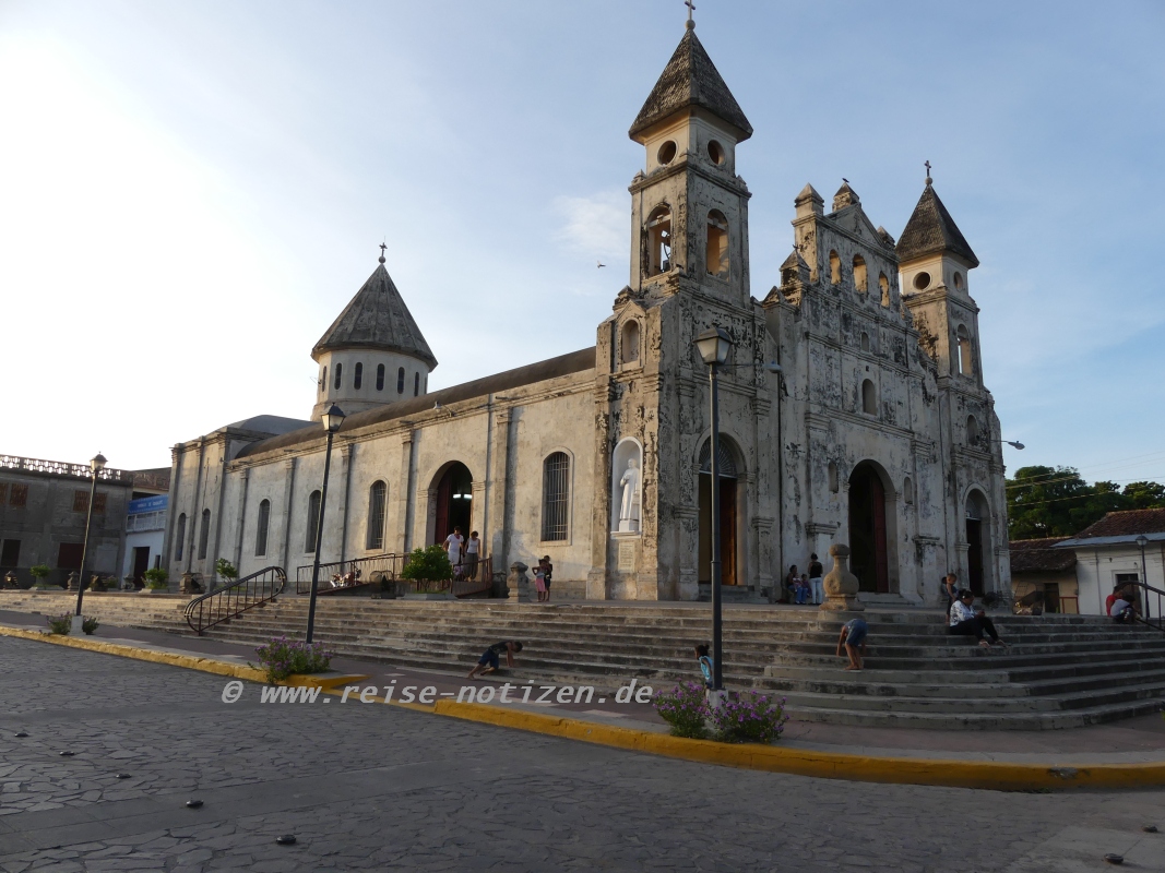 alte kirche in granada